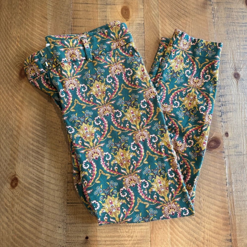 New York & Company Stretch Skinny Pants – Baroque Floral Print, Size 8